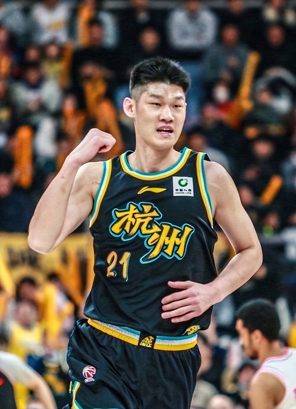 长春男篮再进一步,强势斩获胜利(长春男篮再进一步,强势斩获胜利的球员) 长春男篮再进一步,强势斩获胜利(长春男篮再进一步,强势斩获胜利的球员)