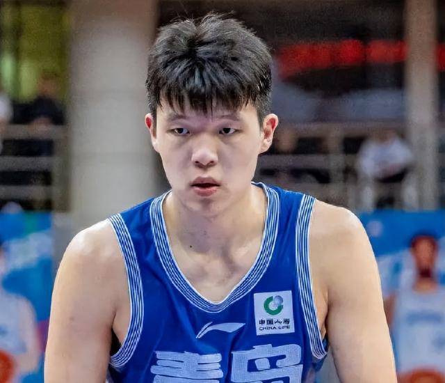 上海男篮球员赴美国参加特训(上海男篮球员赴美国参加特训的是谁)