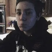 aoa体育课程-卡尔蒂斯防线稳固，力拼河床全力拿分