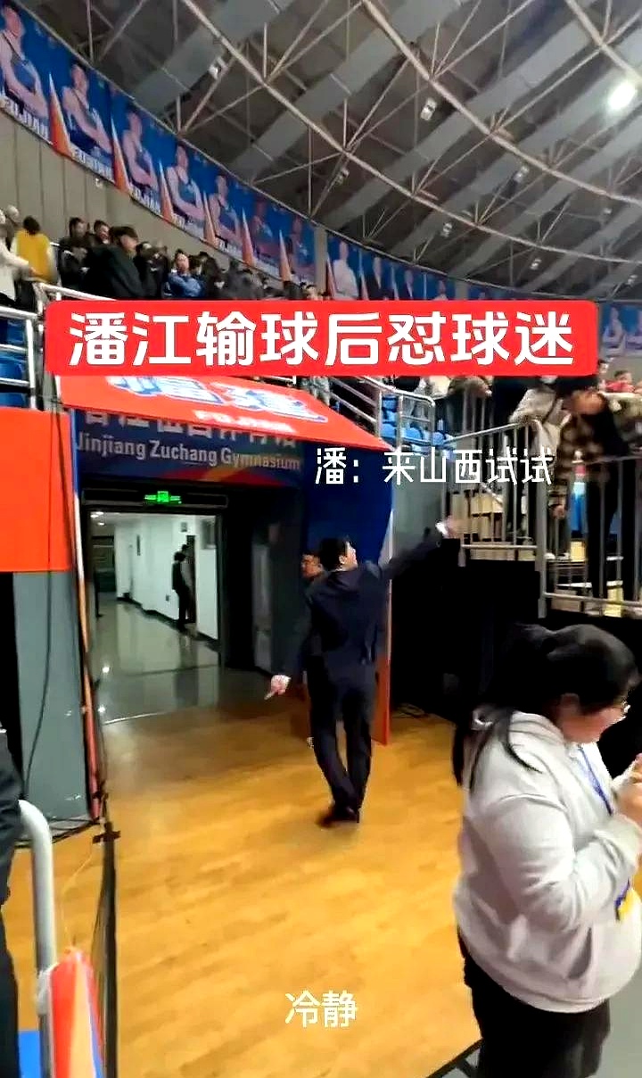 包含大胜归来：球队士气高涨，教练组表现受赞的词条