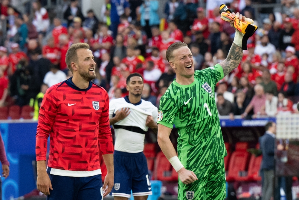 aoa体育教练-瑞士足球队在欧锦赛预选赛中实现完美战绩