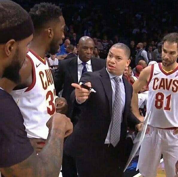 包含比赛局势紧张激烈世界球员竞技出众的词条