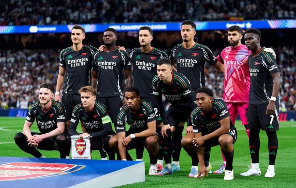 aoa体育官网-包含帕尔马球员集体庆祝胜利，团结一心的词条