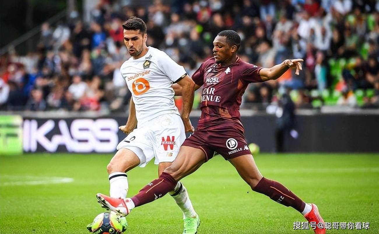 圣埃蒂安中场组织失误频出，需加强训练