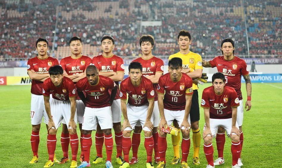 恒大主场击败上港，取得关键胜利