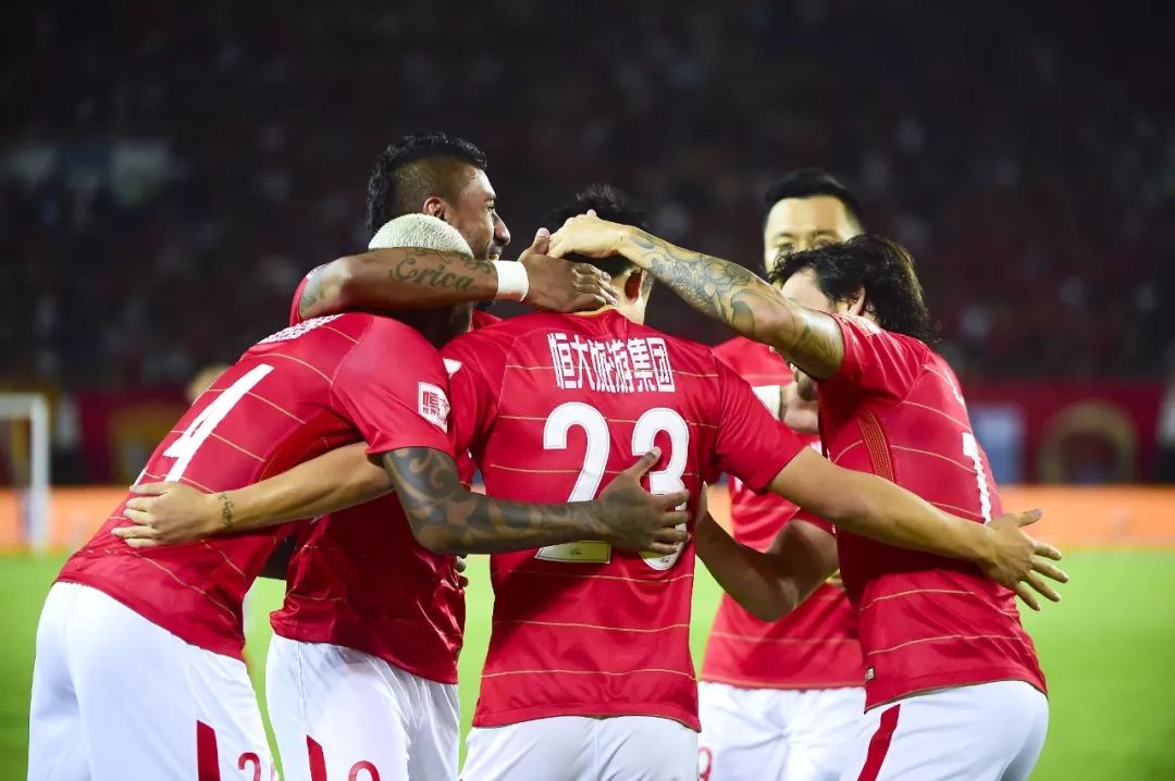 包含山西信都在主场大胜重庆斯威，取得重要胜利的词条