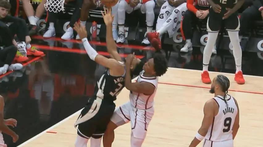 包含雄鹿控卫受伤，队员们能否撑住？的词条