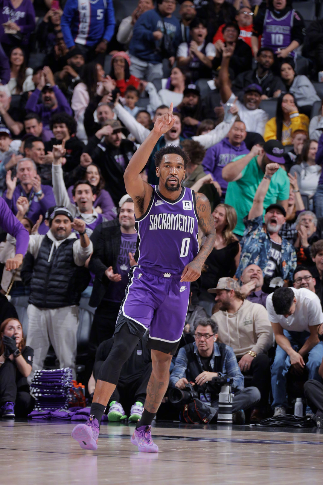 热火主场取胜,浓眉哥风格全面爆发的简单介绍 热火主场取胜,浓眉哥风格全面爆发的简单介绍